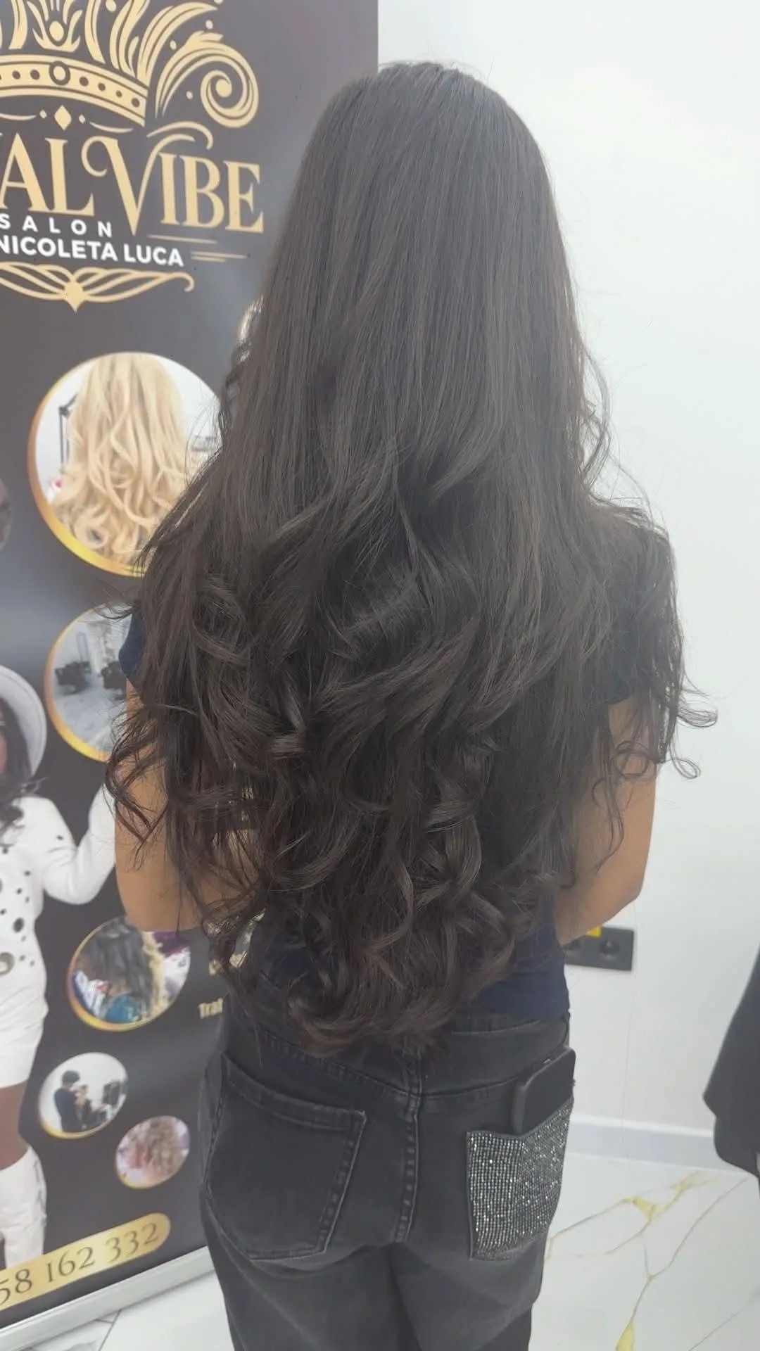 Balayage și coafură realizate la Royal Vibe Salon